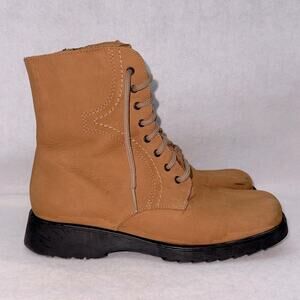 Women’s La Canadienne Suede Lace-up Boots Booties Tan size 8 Lined Warm Winter